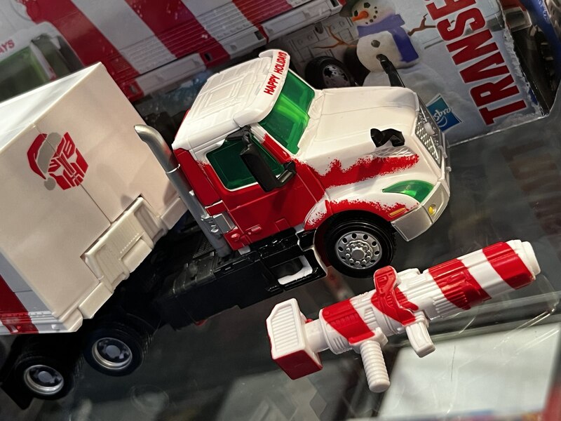 Image Of Transformers Holiday Optimus Prime From MCM London 2022  (8 of 16)